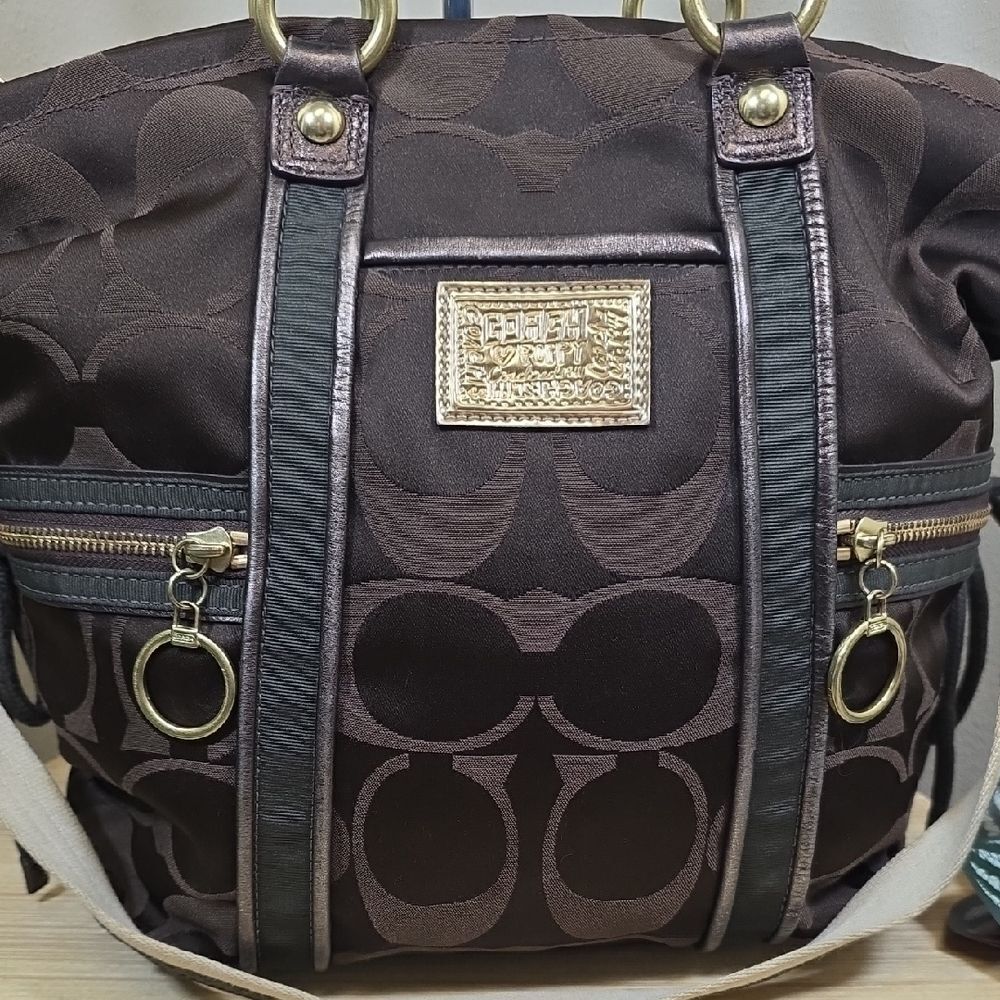 Coach Poppy Spotlight Tote and Matching Wallet - Picture 3 of 14